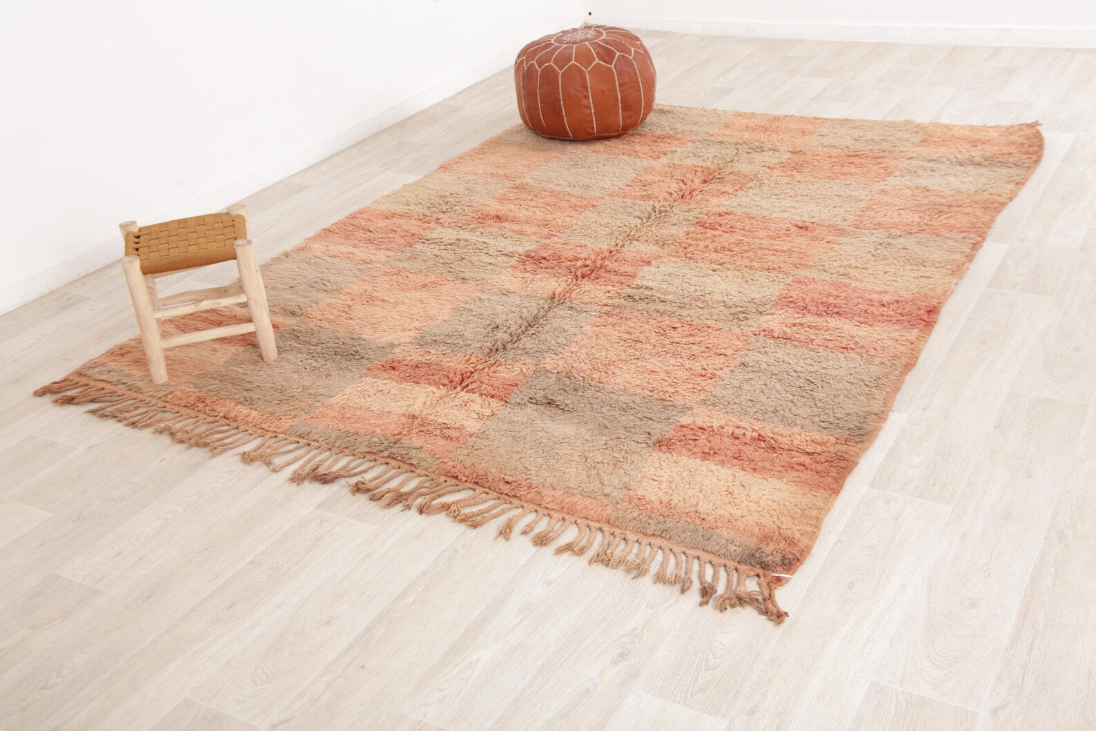 BENI OUARAIN RUG  190 X 240 CM