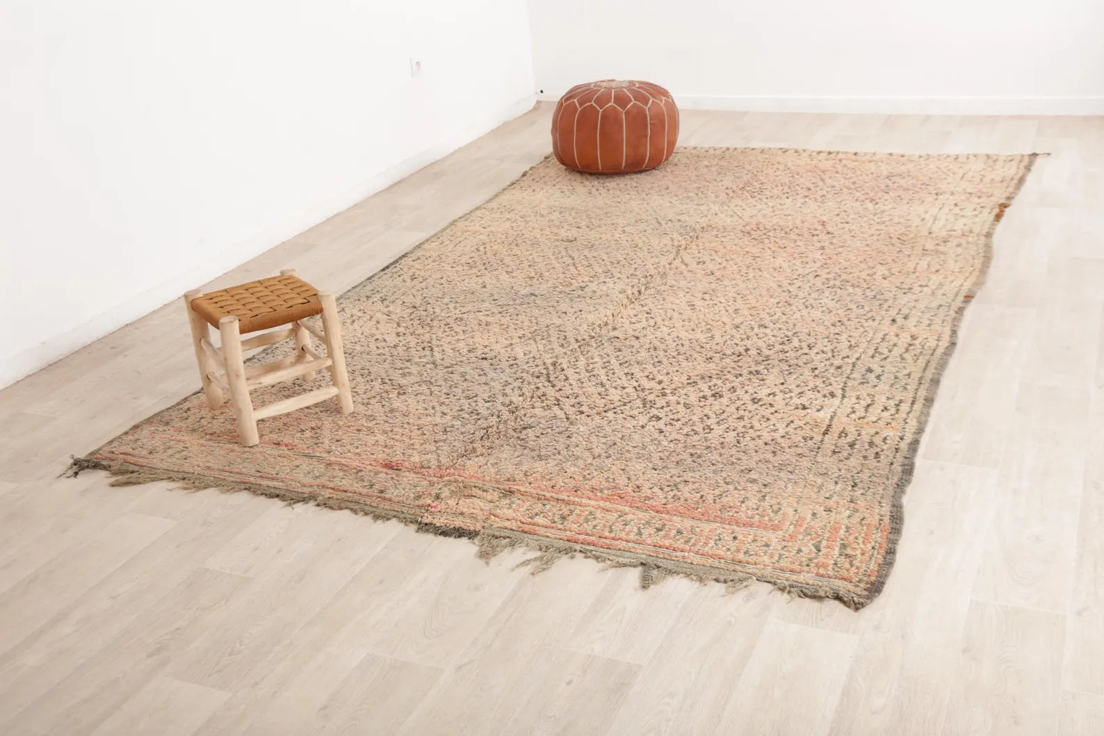 Beni Mguild Rug  190 X 33O CM
