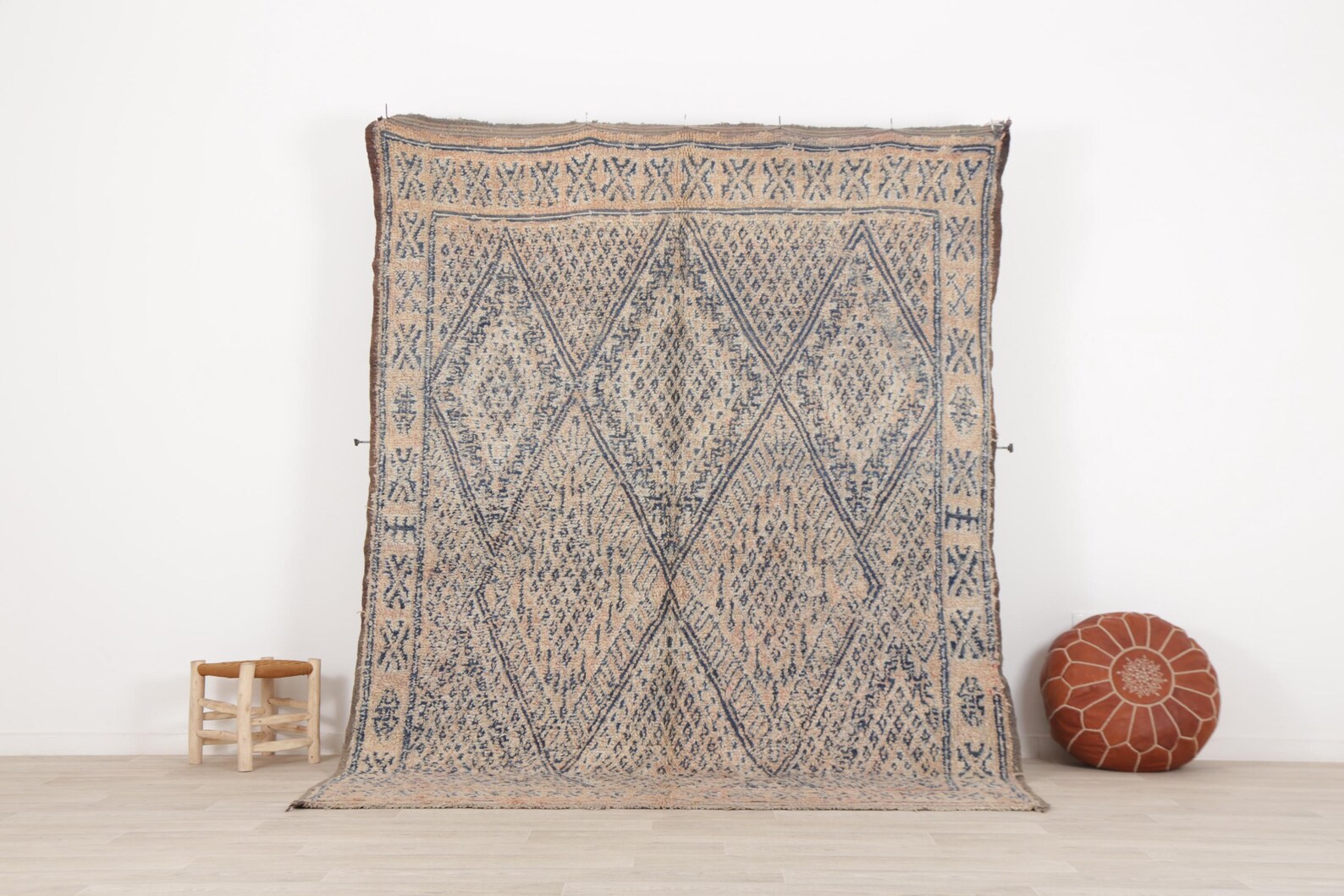 Beni Mguild Rug  190 X 270 CM