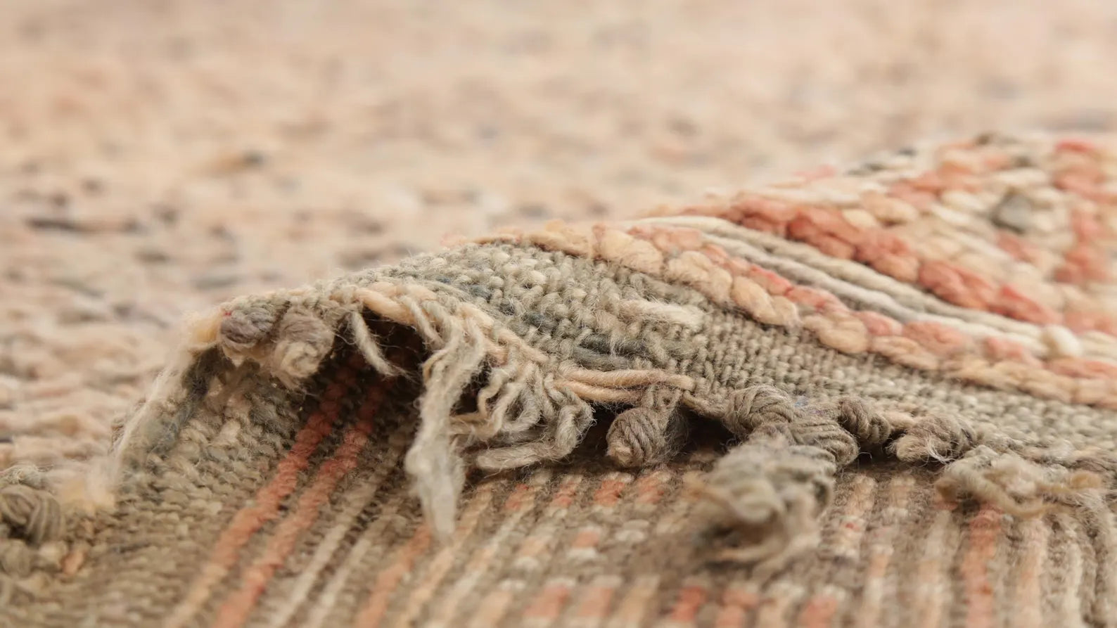 Beni Mguild Rug  190 X 33O CM